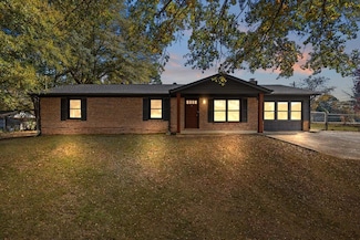 5 Knob Dr, Carrollton, GA 30116