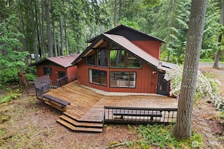 11315 Country Club Dr, Anderson Island, WA 98303