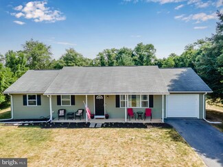 602 W Pine St, Mount Holly Springs, PA 17065