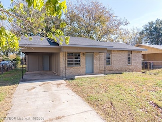 321 S 43rd St, van Buren, AR 72956