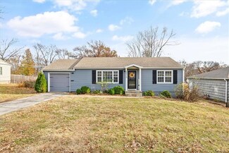 8815 Hemlock Dr, Overland Park, KS 66212