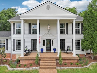 1607 Otter Creek Rd, Nashville, TN 37215