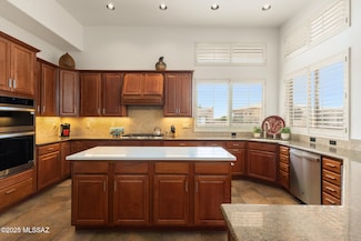 13807 N Maxfli Dr, Oro Valley, AZ 85755