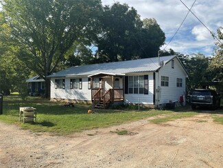 500 W Lamar St, Alvord, TX 76225