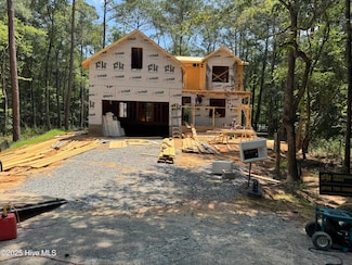 727 Heartleaf Ct, Vass, NC 28394