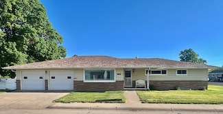 815 E 6th St, Ogallala, NE 69153