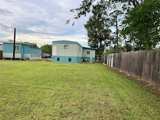 9707 Pineland Rd, Houston, TX 77044