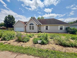 8433 Countrywood Ct, Newburgh, IN 47630