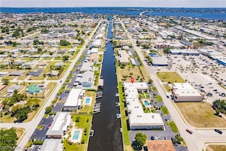 909 SE 46th Ln Unit 210, Cape Coral, FL 33904