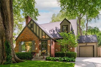 5520 Chadwick Rd, Fairway, KS 66205