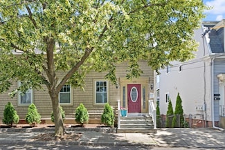 125 Heath St, Somerville, MA 02145