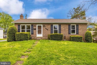 902 E E St, Brunswick, MD 21716