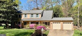 4702 Briar Patch Ln, Fairfax, VA 22032