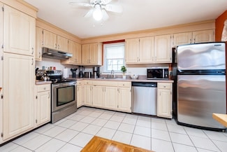 16 Birch Rd, Framingham, MA 01701