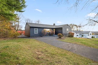 5 Carillon Rd, Brewster, NY 10509