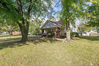 130 E Clark Ave, Augusta, KS 67010