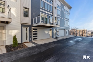 631 Fairview Ave NE Unit 2, Grand Rapids, MI 49503