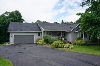 3521 Howlett Hill Rd, Camillus, NY 13031