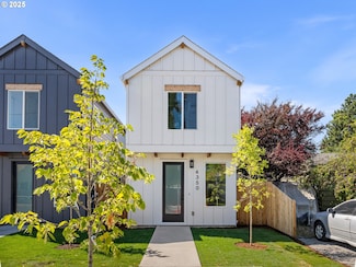4350 NE Going St, Portland, OR 97218