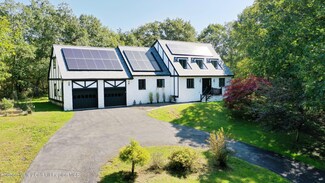 19 Helens Ct, Saugerties, NY 12477