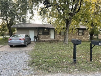 411 Medler St, Bernie, MO 63822