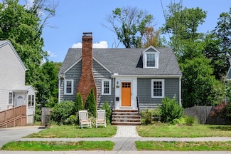 40 Lyman Rd, Milton, MA 02186