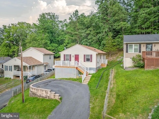 370 Horace Ave, Waynesboro, VA 22980