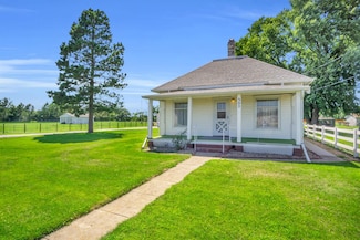 302 S Maple St, Amherst, NE 68812