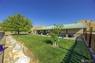 1813 Howard Flats Rd, Chelan, WA 98816