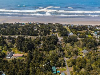 300 Blk NE Washington St, Yachats, OR 97498