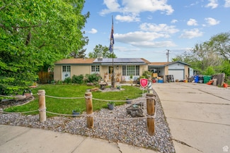 7472 S Silver Cir, West Jordan, UT 84084
