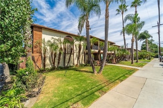 2221 E Lenita Ln, Santa Ana, CA 92705
