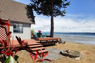 2347 Hidden Beach Dr, Greenbank, WA 98253