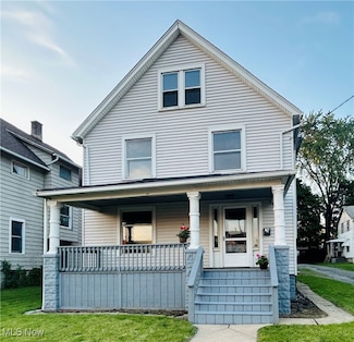 18 E 2nd St, Girard, OH 44420
