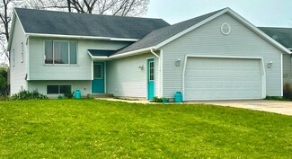 2852 Riley Ridge Rd, Holland, MI 49424