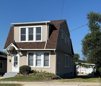 222 Oak St, Jersey Shore, PA 17740