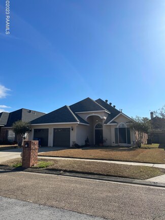 148 Kingspointe Cir, Lafayette, LA 70508