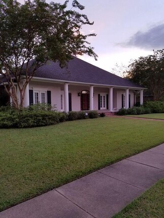 710 W Shore Dr, Alexandria, LA 71303