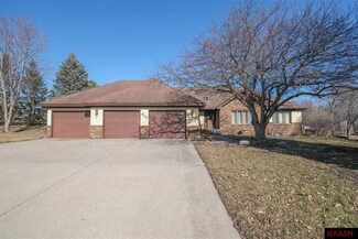 417 417 Ptarmigan Ct, Waseca, MN 56093
