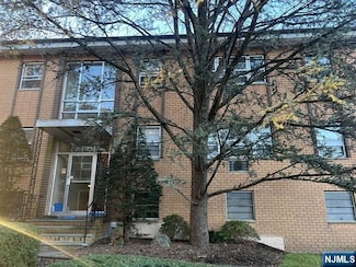 312 Spring Ave Unit 2B, Ridgewood, NJ 07450