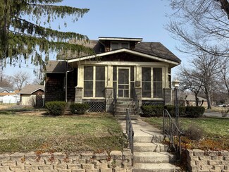 253 W Summit St, Marshall, MO 65340