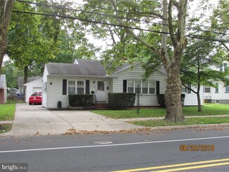 65 E Delaware Ave, Florence, NJ 08518