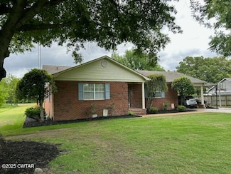 272 Walnut Dr, Dyersburg, TN 38024