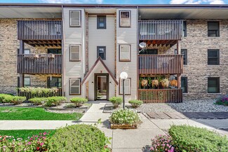 4553 W 56th St Unit 112, Chicago, IL 60629