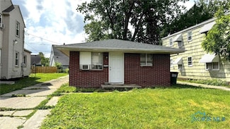 1911 Kensington Rd, Toledo, OH 43607