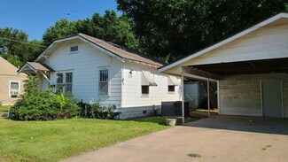 214 W 12th St, Wellington, KS 67152