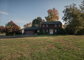186 Clover Hill Dr, Feeding Hills, MA 01030
