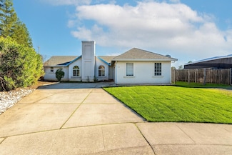 1783 Record Ln, Redding, CA 96001