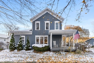 420 Riverside Dr, Portland, MI 48875