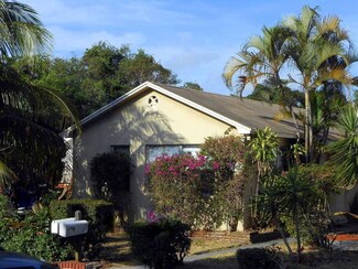 225 N F St, Lake Worth, FL 33460